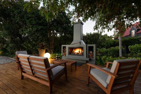 Trendz – Douglas Outdoor Fireplace